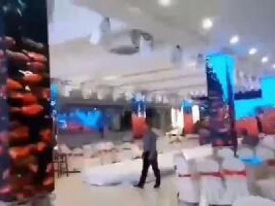 柱子LED屏 宴會(huì)廳全彩屏